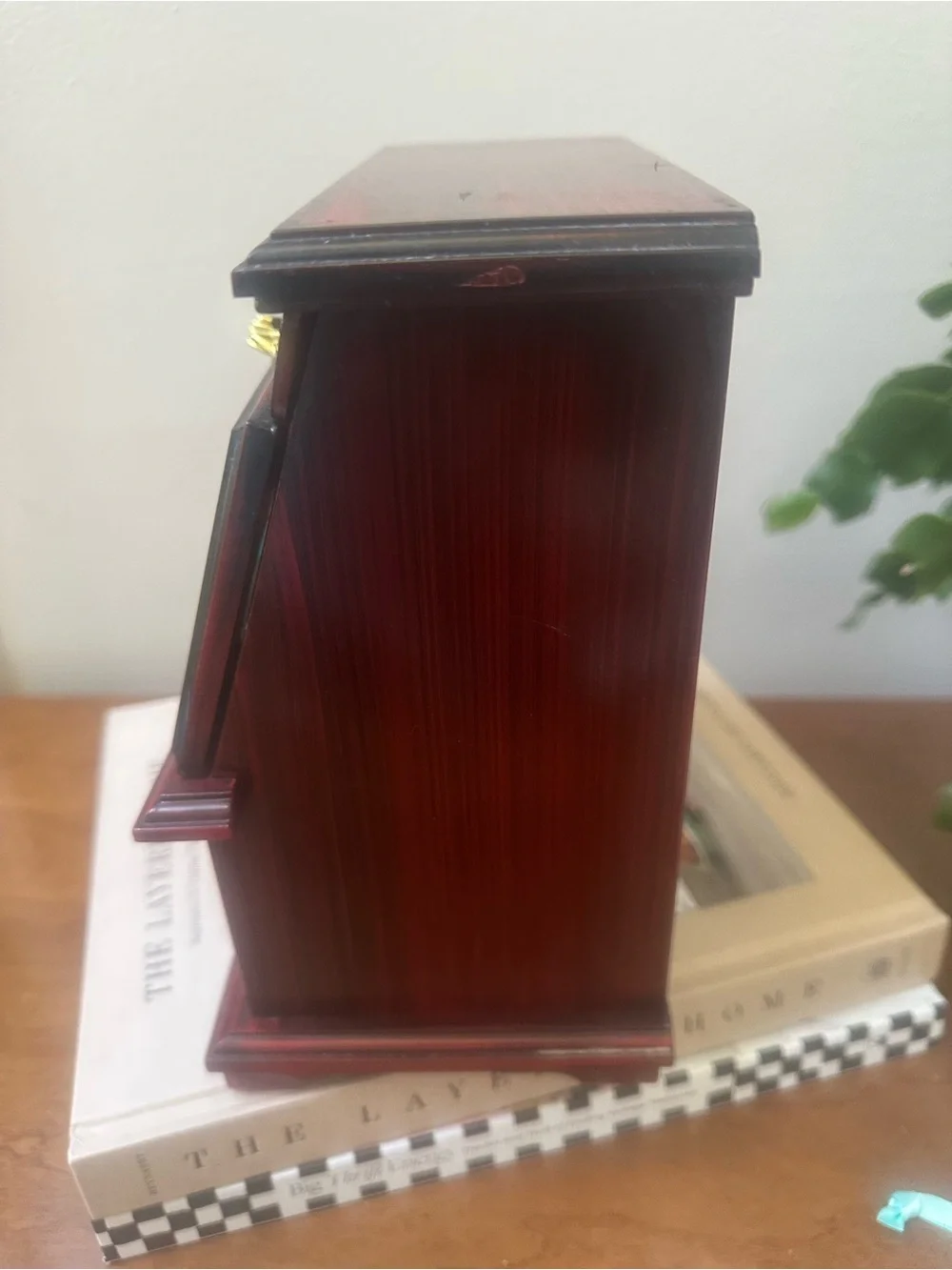 Vintage Musical Jewelry Box